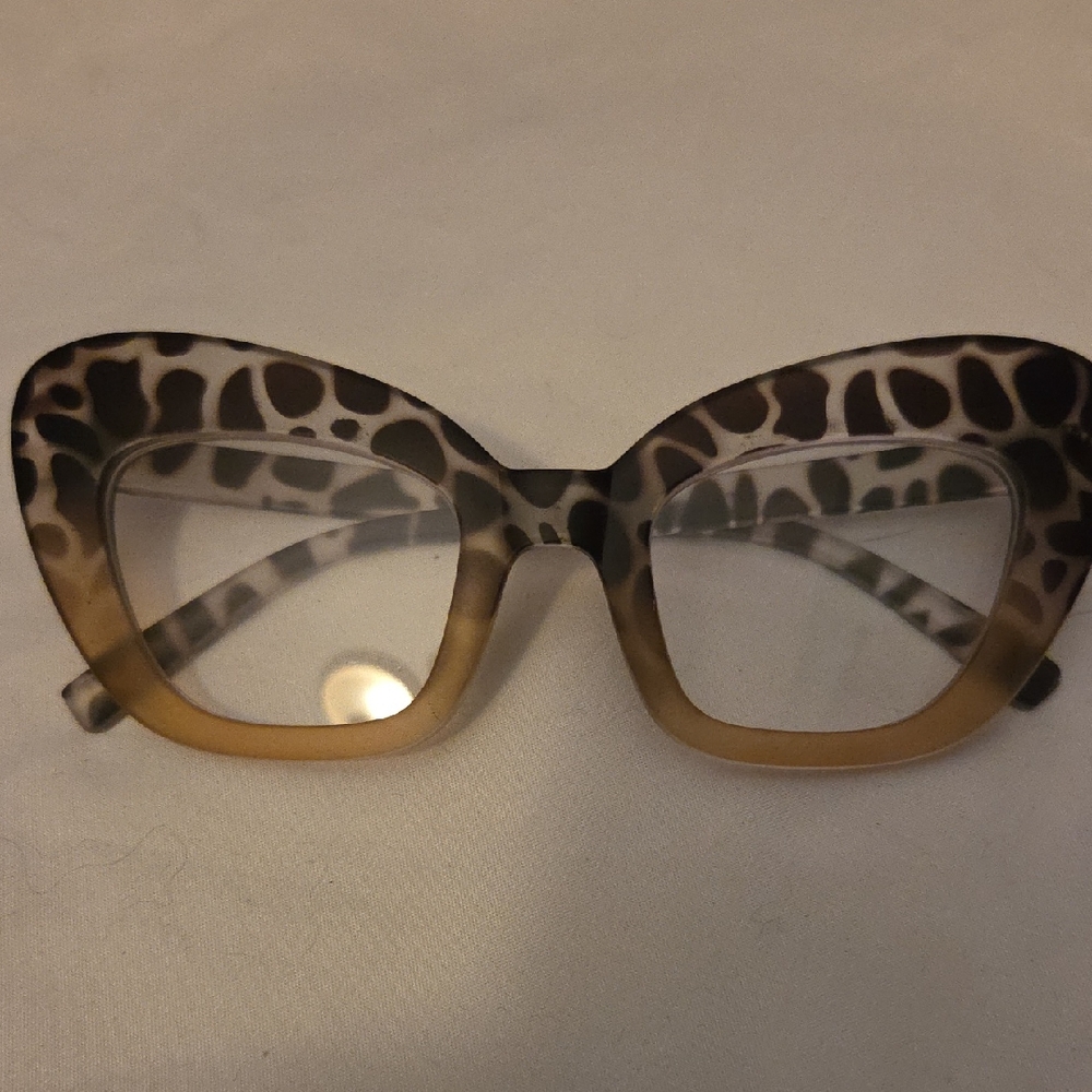 Women’s Leopard Cat-Eye Decorative Glasses in Brown